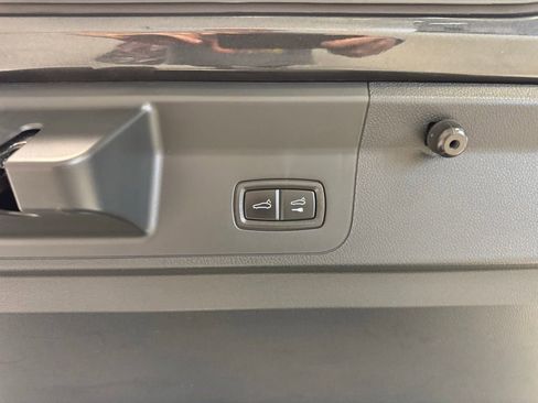 Certified 2023 Porsche Panamera 4 Platinum Edition AWD/4WD image 38