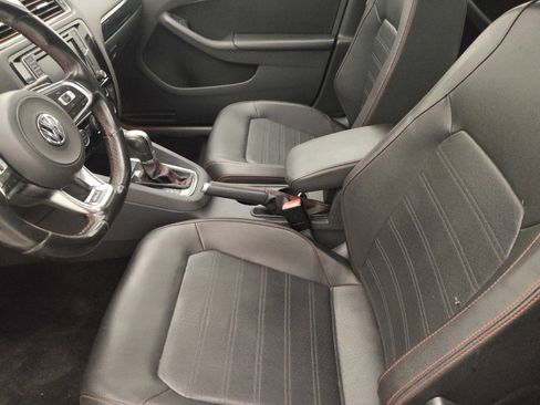 Used 2018 Volkswagen Jetta GLI FWD image 17