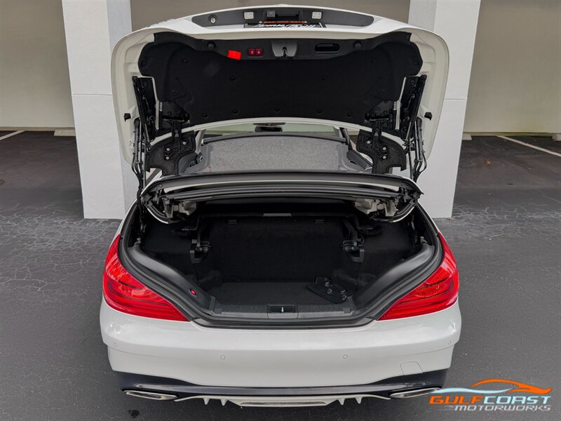 Used 2019 Mercedes-Benz SL 550 w/ Driver Assistance Package image 37