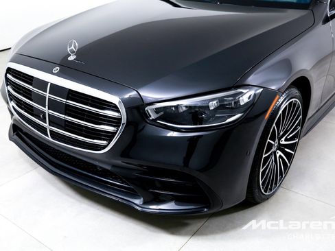 Used 2022 Mercedes-Benz S 580 4MATIC Sedan w/ AMG Line Package image 37
