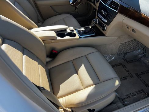 Used 2013 Mercedes-Benz C 300 4MATIC Sedan image 25
