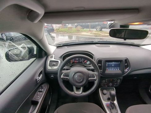 Used 2020 Jeep Compass Sport image 33