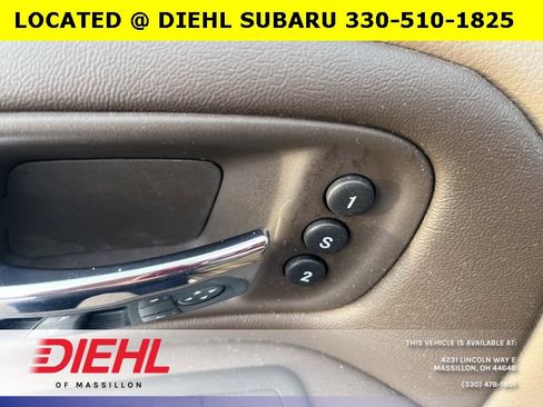 Used 2012 Chrysler Town & Country Limited w/ Luxury Group image 16