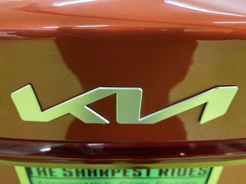 Used 2024 Kia Forte LXS w/ LXS Technology Package image 13