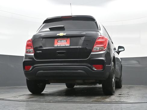 Used 2021 Chevrolet Trax LS image 26