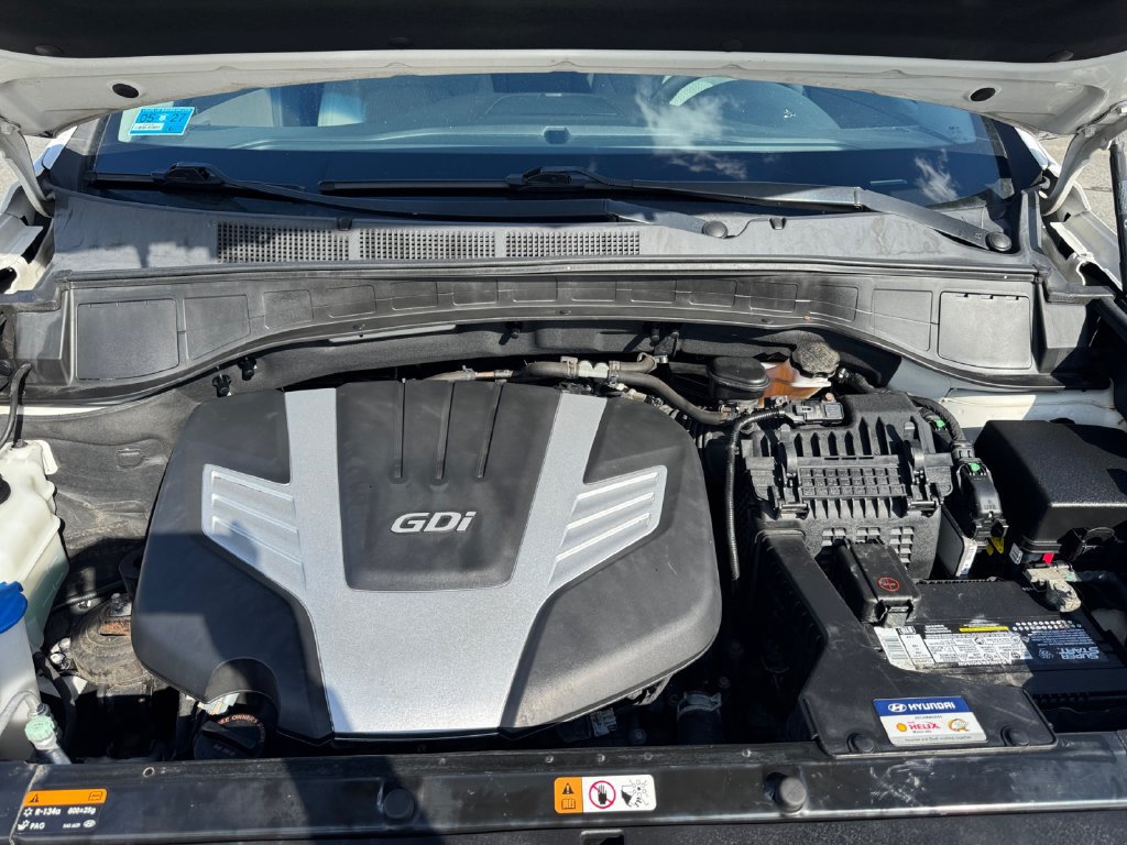 Used 2017 Hyundai Santa Fe SE w/ Cargo Package FWD image 24