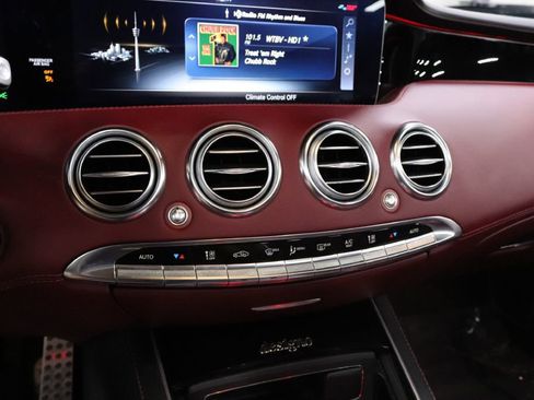Used 2019 Mercedes-Benz S 560 Cabriolet image 31
