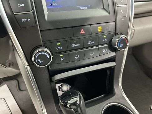 Used 2016 Toyota Camry LE FWD image 16