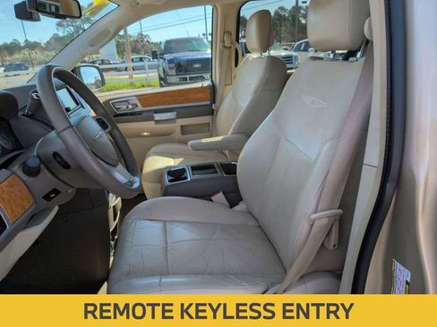 Used 2010 Chrysler Town & Country Limited w/ Entertainment Group #3 image 14