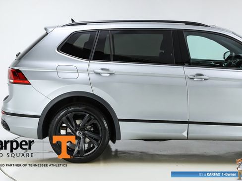 Used 2023 Volkswagen Tiguan SE R-Line AWD/4WD image 11