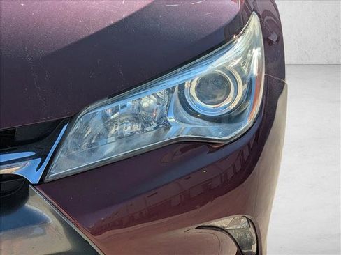 Used 2017 Toyota Camry LE image 8