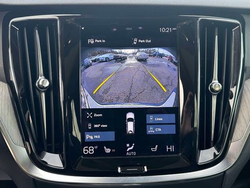 Used 2021 Volvo V60 T5 Cross Country w/ Advanced Package image 12