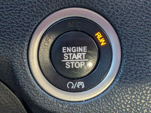 Used 2018 Dodge Charger SXT Plus image 21