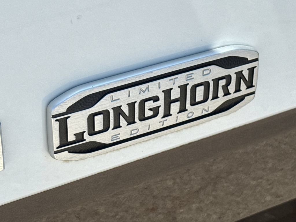Used 2022 RAM 2500 Limited w/ Snow Chief Group AWD/4WD image 7