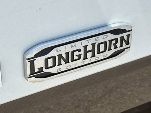 Used 2022 RAM 2500 Limited w/ Snow Chief Group AWD/4WD image 7