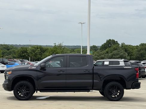 Used 2023 Chevrolet Silverado 1500 Custom Trail Boss AWD/4WD image 3