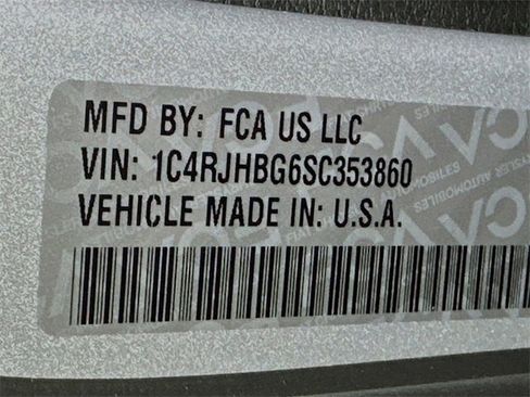 New 2025 Jeep Grand Cherokee Limited w/ Luxury Tech Group II image 17