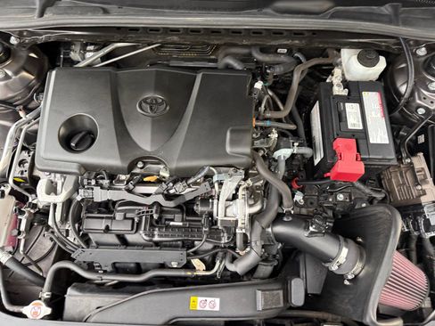 Used 2020 Toyota Camry LE w/ Carpet Mat Package FWD image 21