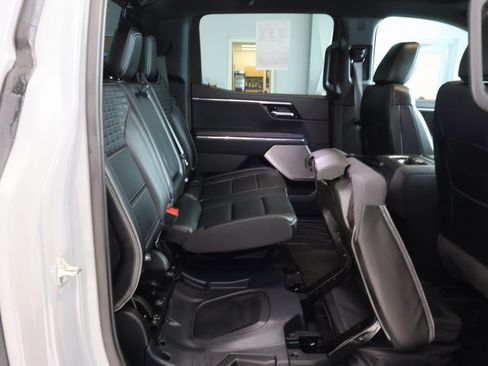 Used 2024 GMC Sierra EV Denali image 40