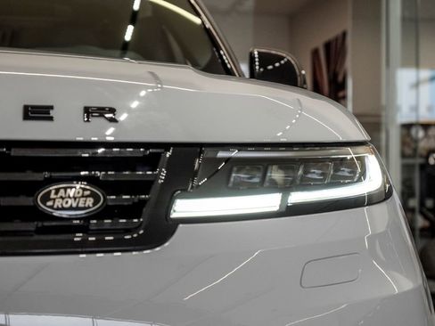 New 2026 Land Rover Range Rover Sport SV AWD/4WD image 4