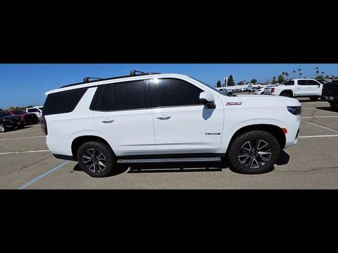 Used 2022 Chevrolet Tahoe Z71 w/ Luxury Package AWD/4WD image 7