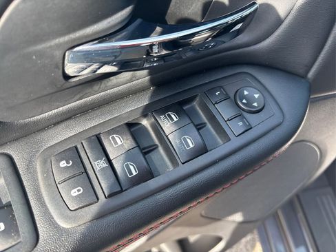 Used 2019 Dodge Grand Caravan GT w/ Safety Sphere Group image 32