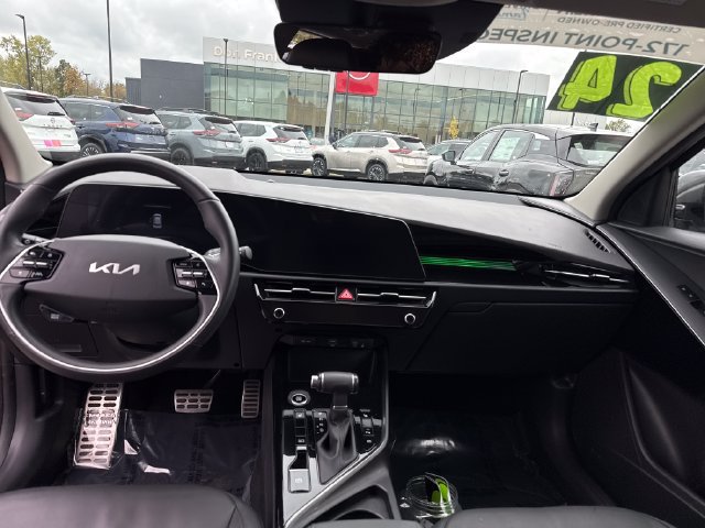 Used 2024 Kia Niro EX Touring FWD image 15