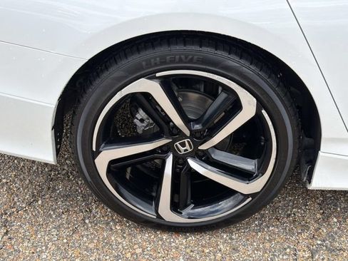 Used 2021 Honda Accord Sport image 5