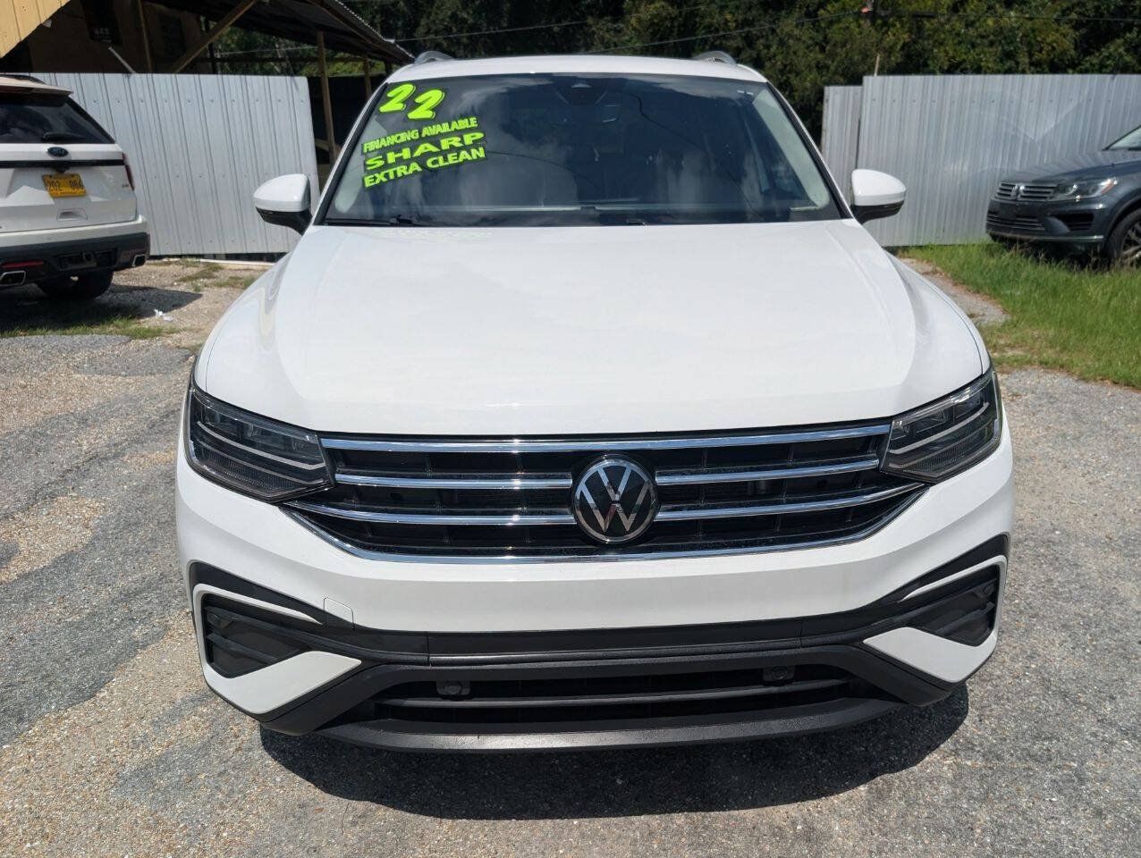 Used 2022 Volkswagen Tiguan SE FWD image 12