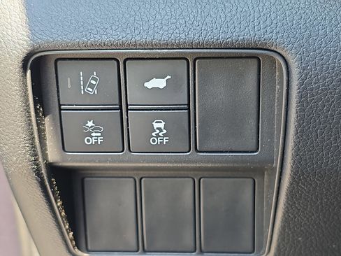 Used 2017 Honda CR-V Touring image 25