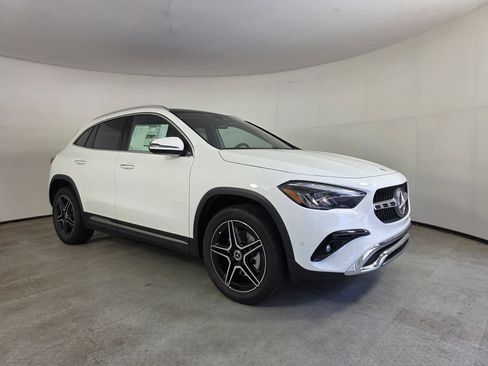 New 2026 Mercedes-Benz GLA 250 4MATIC image 1