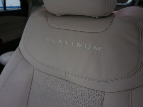 Used 2023 Ford Explorer Platinum w/ Technology Package image 10