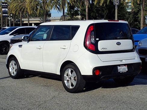 Used 2018 Kia Soul image 3