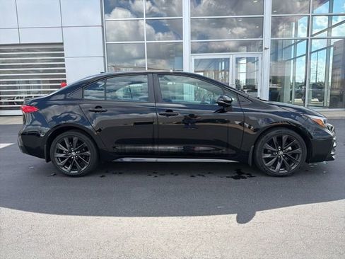 Used 2023 Toyota Corolla SE w/ Carpet Mat Package (TMS) image 8