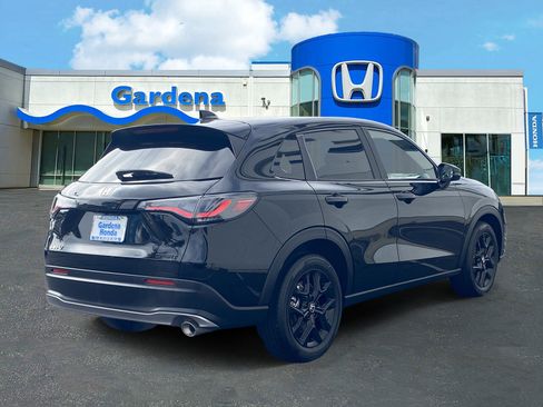 Used 2025 Honda HR-V Sport image 6