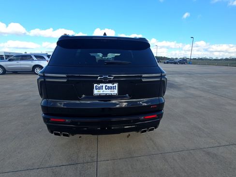 Used 2024 Chevrolet Traverse RS image 6