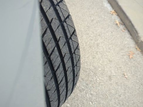 Used 2022 Chrysler 300 Touring w/ Sport Appearance Package image 40