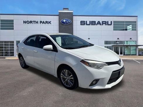 Used 2015 Toyota Corolla LE FWD image 1