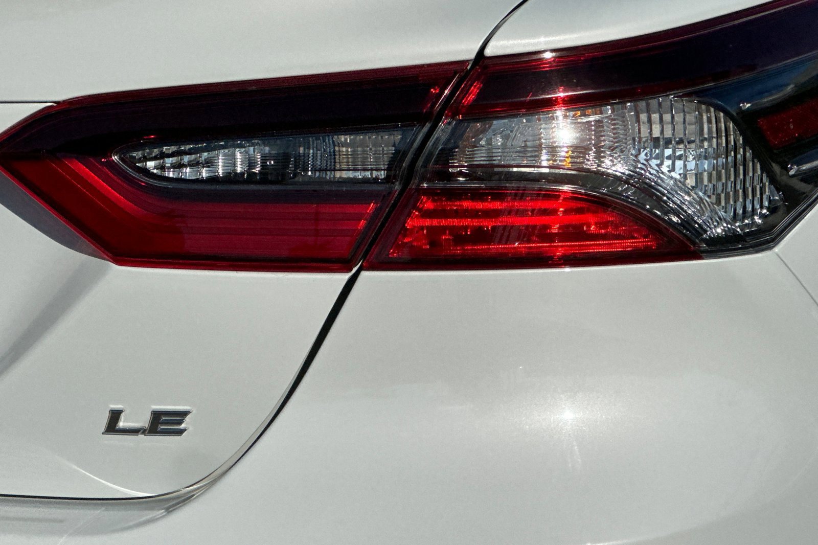 Used 2022 Toyota Camry LE FWD image 25