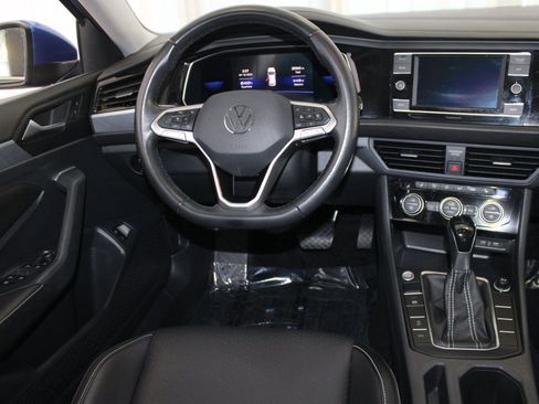 Used 2022 Volkswagen Jetta SE image 26