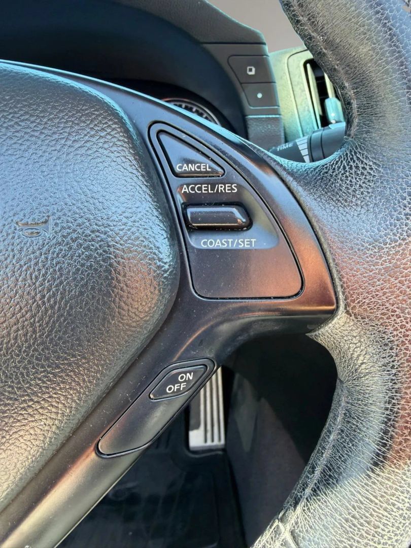 Used 2011 INFINITI G37 Convertible w/ Premium Pkg RWD image 21