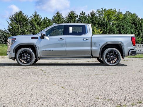 New 2026 GMC Sierra 1500 Denali w/ Denali Reserve Package AWD/4WD image 4