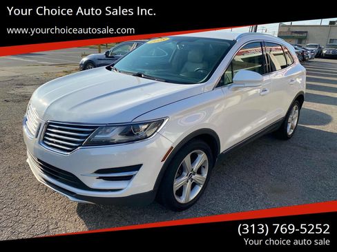 Used 2018 Lincoln MKC Premiere image 1