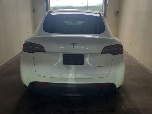 Used 2023 Tesla Model Y Long Range image 2
