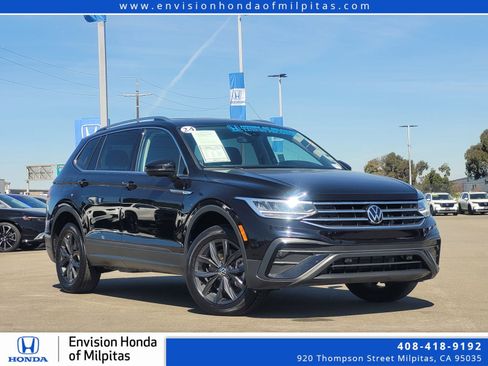Used 2024 Volkswagen Tiguan SE image 1