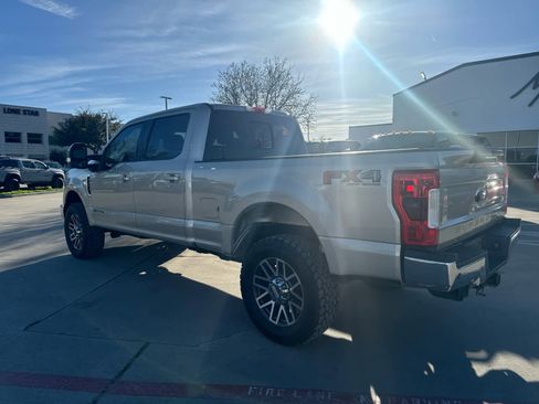 Used 2017 Ford F250 Lariat w/ Lariat Ultimate Package image 2