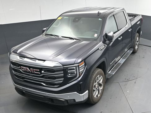 Used 2024 GMC Sierra 1500 SLT w/ SLT Premium Plus Package image 32
