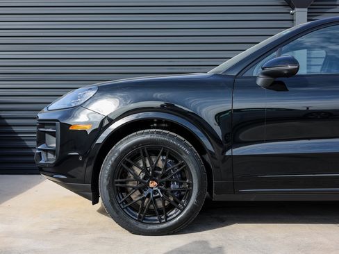 New 2026 Porsche Cayenne Coupe image 11