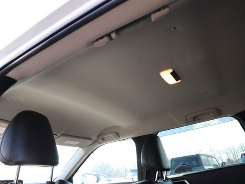 Used 2022 Mitsubishi Outlander SE image 20