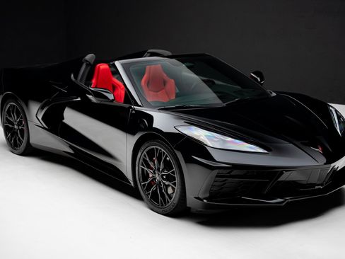 Used 2025 Chevrolet Corvette Stingray Convertible w/ 1LT image 43